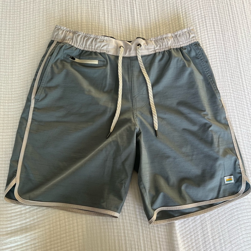 Vuori Kore Shorts blue size medium